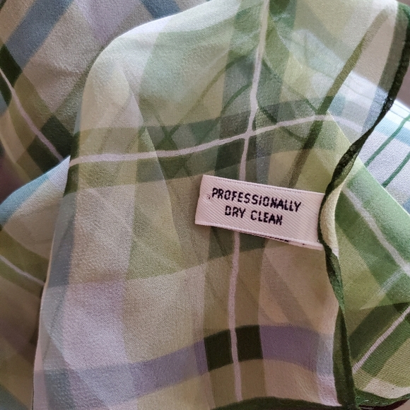 EUC ANN TAYLOR GREEN CHECK SCARF SQUARE - Picture 6 of 8